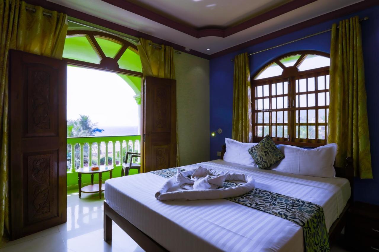 Larios Beach Holidays Resort Baga Exterior photo