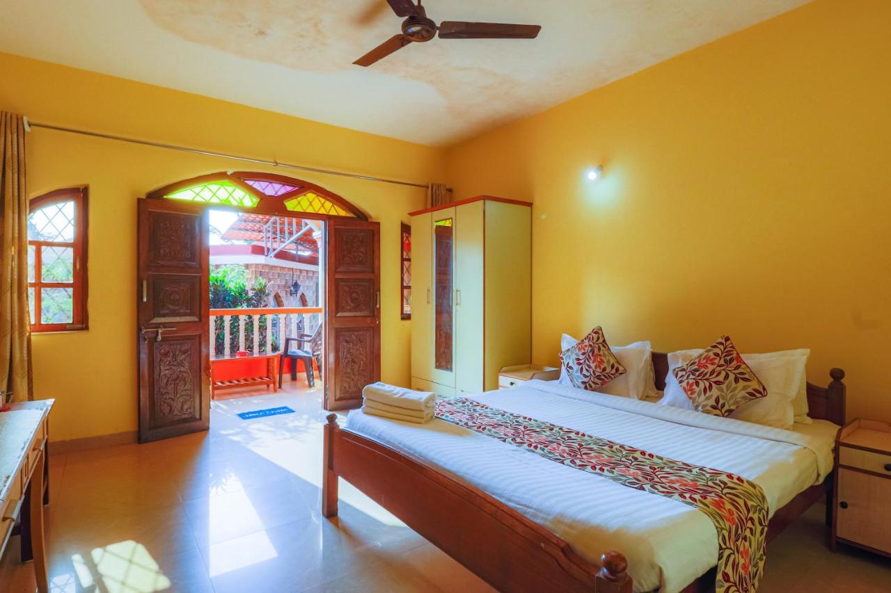 Larios Beach Holidays Resort Baga Exterior photo