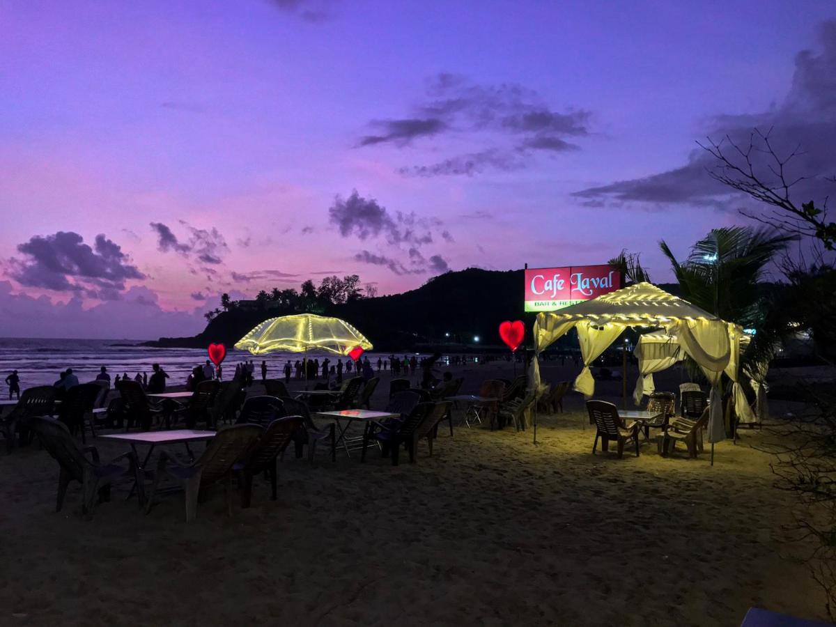 Larios Beach Holidays Resort Baga Exterior photo