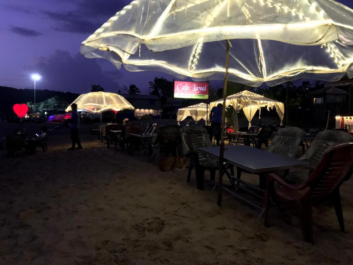 Larios Beach Holidays Resort Baga Exterior photo