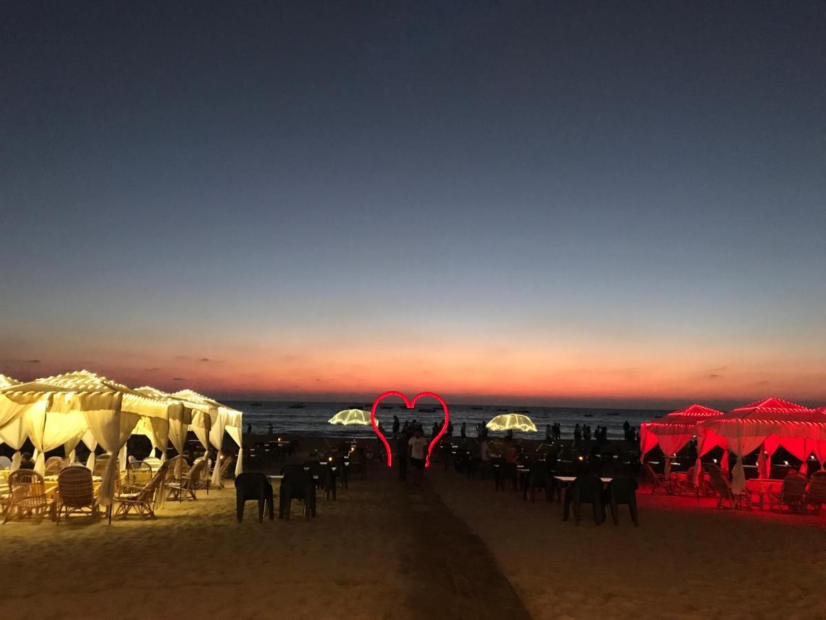 Larios Beach Holidays Resort Baga Exterior photo