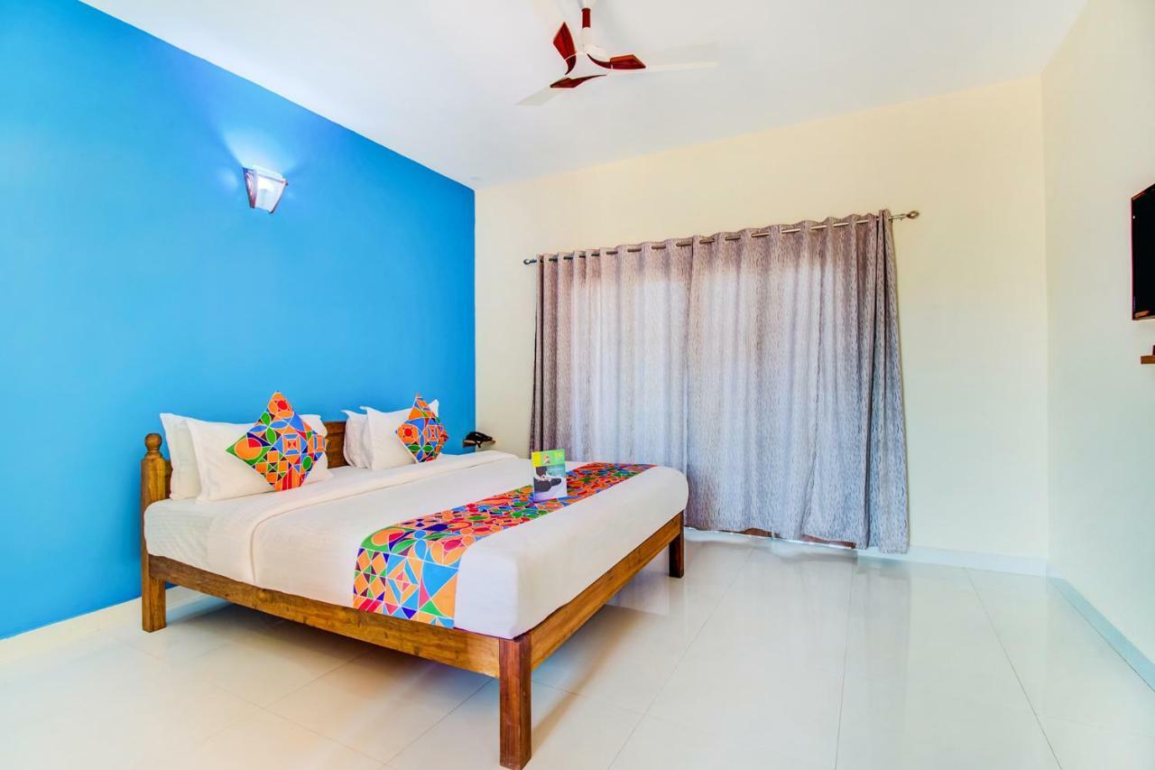 Larios Beach Holidays Resort Baga Exterior photo
