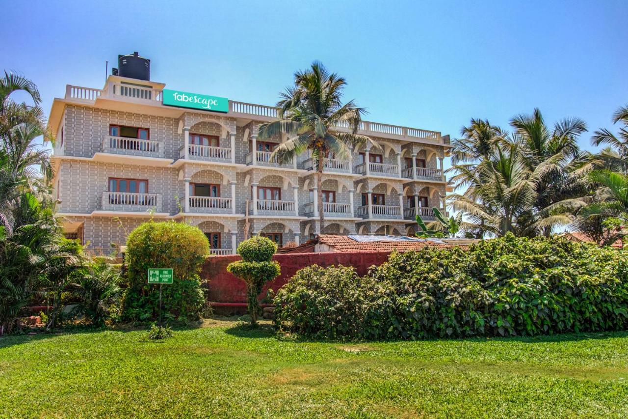 Larios Beach Holidays Resort Baga Exterior photo