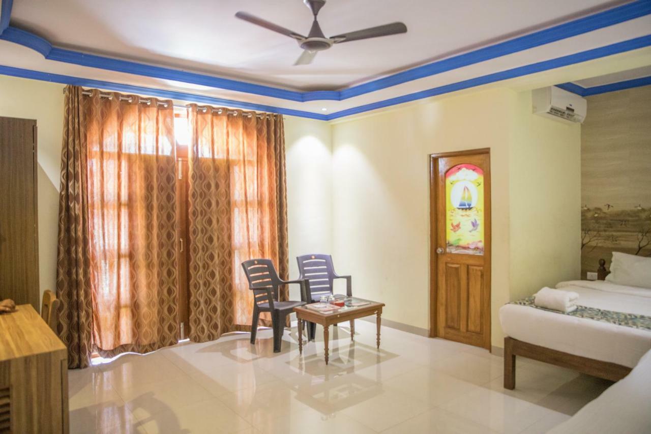 Larios Beach Holidays Resort Baga Exterior photo
