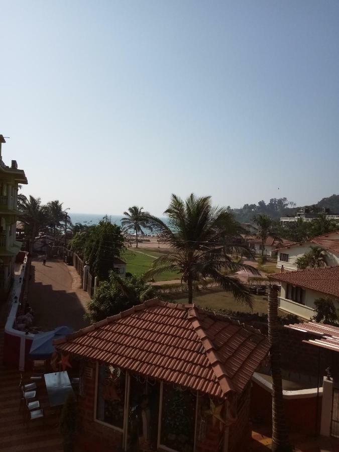 Larios Beach Holidays Resort Baga Exterior photo